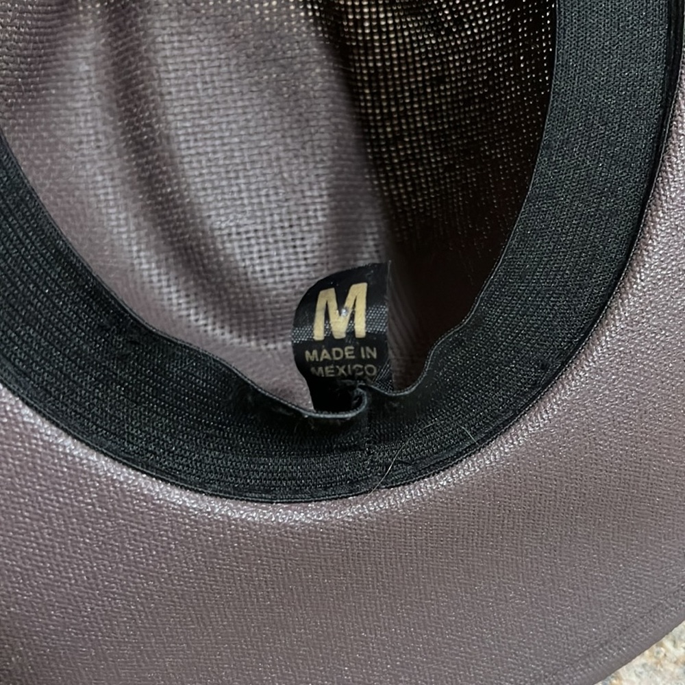 Hand painted hat - Picture 3 of 4
